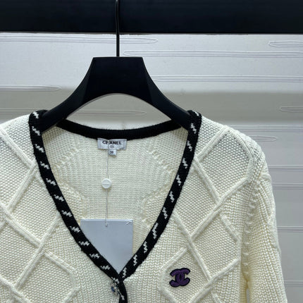 CHANEL 25S CARDIGAN STYLE 198