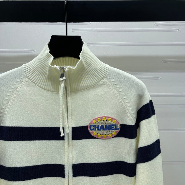 CHANEL 25S STAND-COLLAR CARDIGAN 282