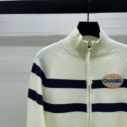 CHANEL 25S STAND-COLLAR CARDIGAN 282