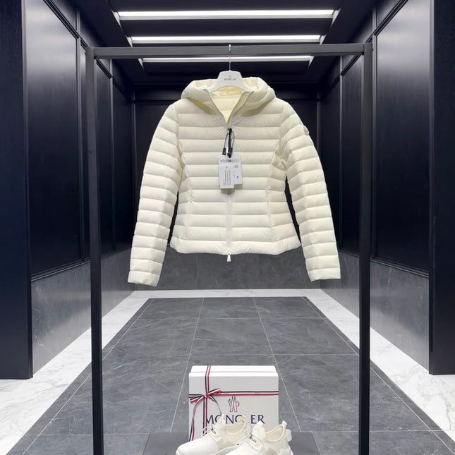 MONCLER 25S JACKET IN WHITE 019