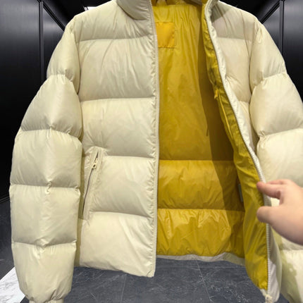 MONCLER 25S SHORT DOWN JACKET 215