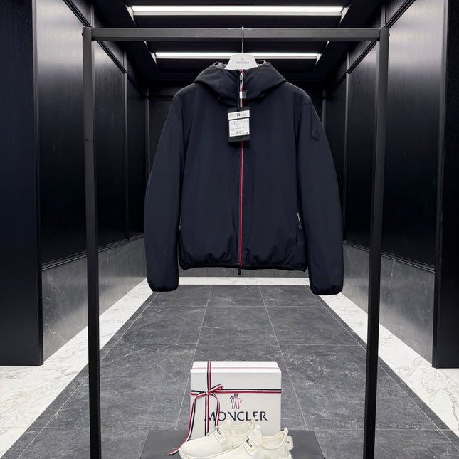 MONCLER 25S SHORT HOODED DOWN JACKET 249