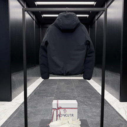 MONCLER 25S SHORT HOODED DOWN JACKET 249