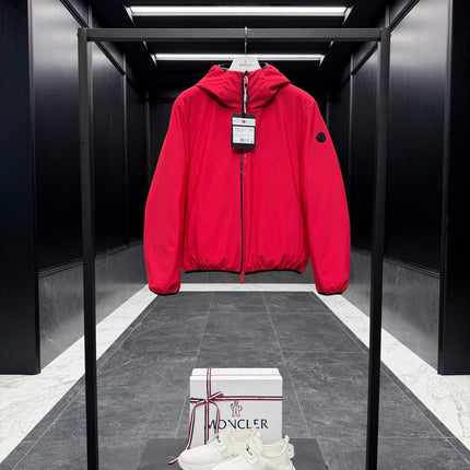 MONCLER 25S SHORT HOODED DOWN JACKET 248