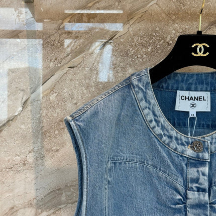 CHANEL 25S SLEEVELESS DENIM VEST 391