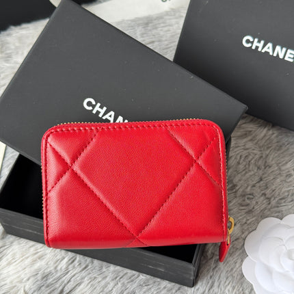 CC ZIPPED CARD HOLDER 11 IN RED LAMBSKIN GOLD-TONE METALLIC