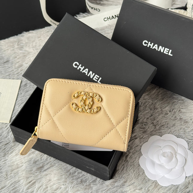 CC ZIPPED CARD HOLDER 11 IN BEIGE LAMBSKIN GOLD-TONE METALLIC