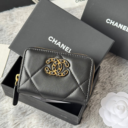 CC ZIPPED CARD HOLDER 11 IN BLACK LAMBSKIN GOLD-TONE METALLIC