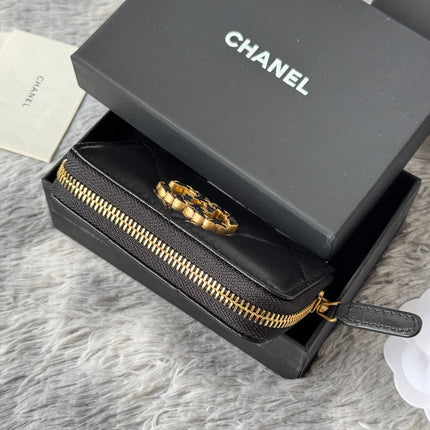 CC ZIPPED CARD HOLDER 11 IN BLACK LAMBSKIN GOLD-TONE METALLIC