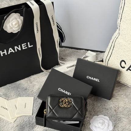 CC ZIPPED CARD HOLDER 11 IN BLACK LAMBSKIN GOLD-TONE METALLIC