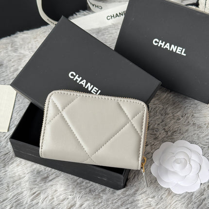 CC ZIPPED CARD HOLDER 11 IN GREY LAMBSKIN GOLD-TONE METALLIC