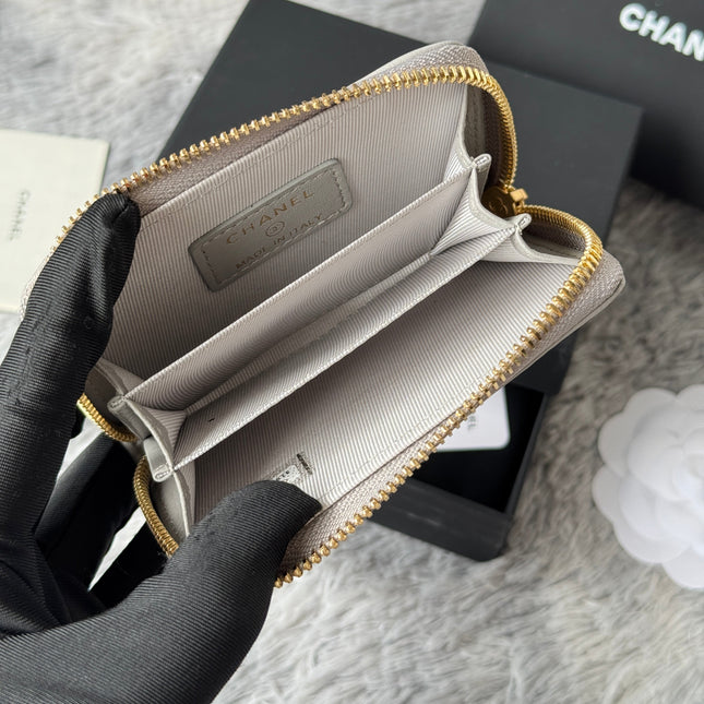 CC ZIPPED CARD HOLDER 11 IN GREY LAMBSKIN GOLD-TONE METALLIC