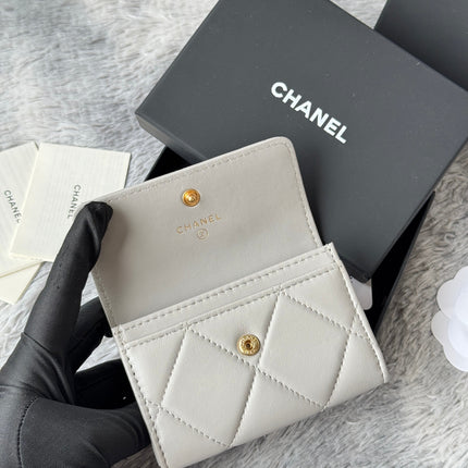 MINI FLAP CARD HOLDER 11 IN GREY LAMBSKIN GOLD-TONE METALLIC