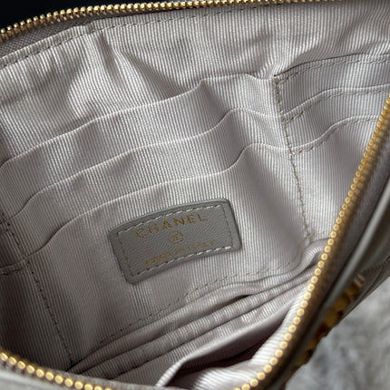 CLASSIC ZIPPER POUCH 20 IN GREY SMOOTH LAMBSKIN GOLD-TONE HARDWARE