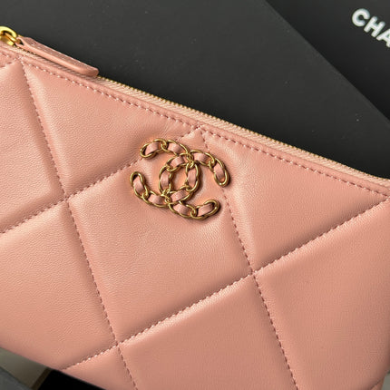 CLASSIC ZIPPER POUCH 20 IN TONYS PINK SMOOTH LAMBSKIN GOLD-TONE HARDWARE