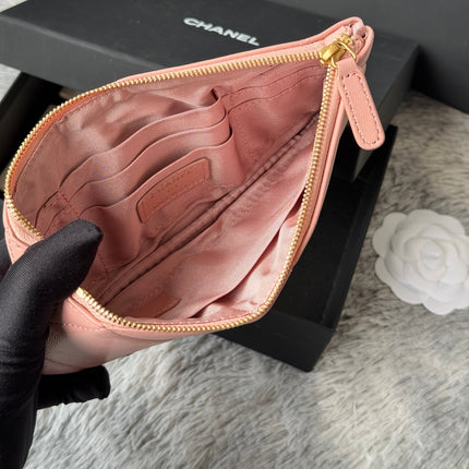 CLASSIC ZIPPER POUCH 20 IN TONYS PINK SMOOTH LAMBSKIN GOLD-TONE HARDWARE