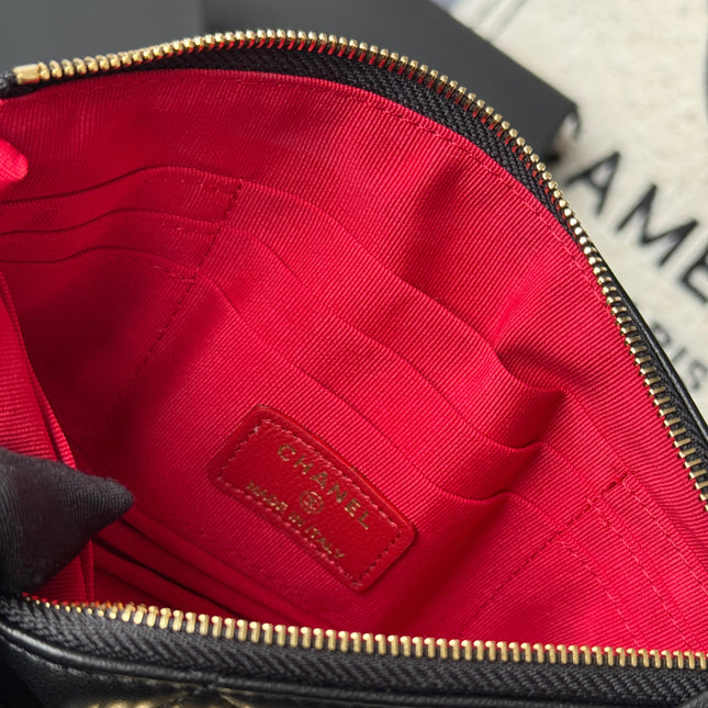 CLASSIC ZIPPER POUCH 20 IN BLACK SMOOTH LAMBSKIN GOLD-TONE HARDWARE