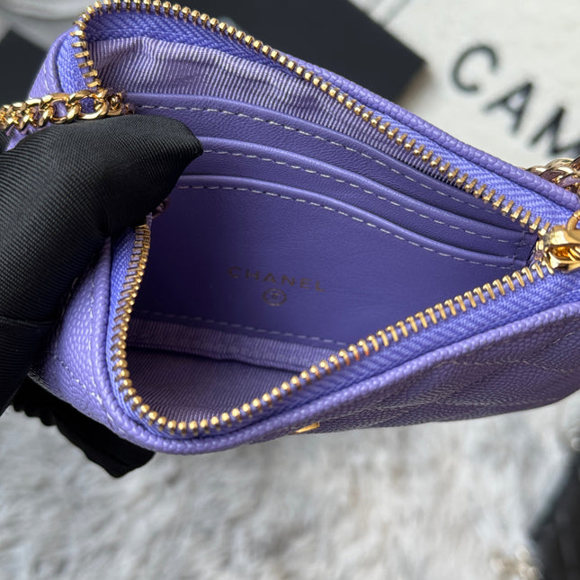CC CLASSIC ZIPPED POUCH 14 IN BABY PURPLE GRAINED CALFSKIN GOLD-TONE CHARM CHAIN