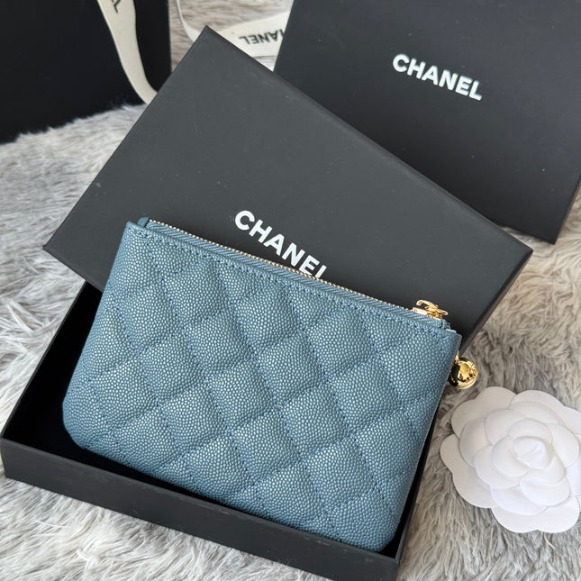 CC CLASSIC ZIPPED POUCH 14 IN NEPAL BLUE GRAINED CALFSKIN GOLD-TONE CHARM CHAIN