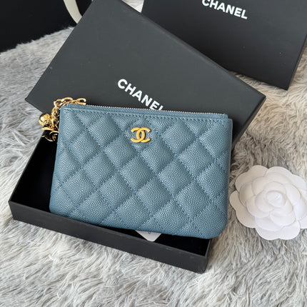 CC CLASSIC ZIPPED POUCH 14 IN NEPAL BLUE GRAINED CALFSKIN GOLD-TONE CHARM CHAIN