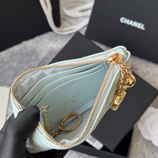 CC CLASSIC ZIPPED POUCH 14 IN MYSTIC GREEN GRAINED CALFSKIN GOLD-TONE CHARM CHAIN