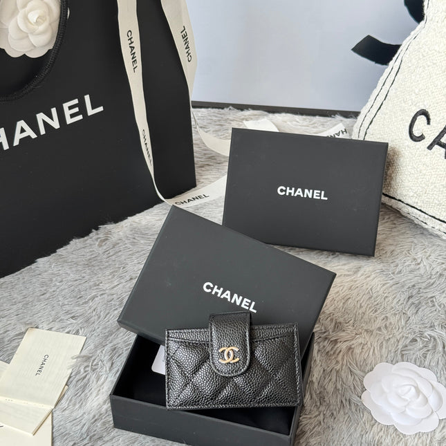 CARD HOLDER 10 CIRCLE CLASP IN BLACK CAVIAR LEATHER SILVER-TONE METALLIC