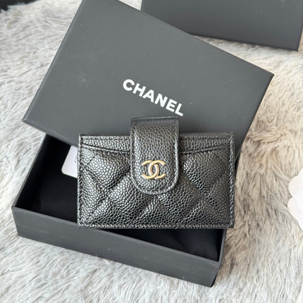 CARD HOLDER 10 CIRCLE CLASP IN BLACK CAVIAR LEATHER SILVER-TONE METALLIC