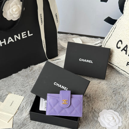 CARD HOLDER 10 CIRCLE CLASP IN BABY PURPLE CAVIAR LEATHER GOLD-TONE METALLIC