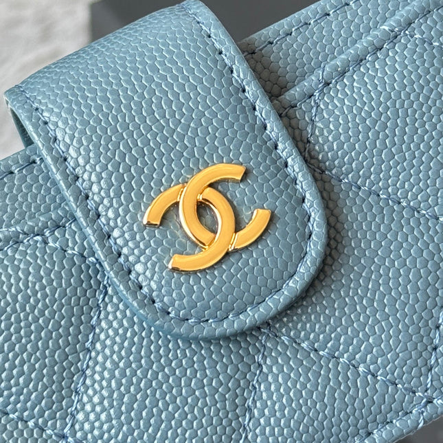 CARD HOLDER 10 CIRCLE CLASP IN NEPAL BLUE CAVIAR LEATHER GOLD-TONE METALLIC