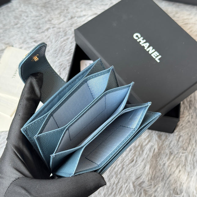 CARD HOLDER 10 CIRCLE CLASP IN NEPAL BLUE CAVIAR LEATHER GOLD-TONE METALLIC