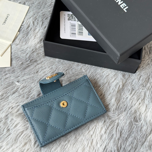 CARD HOLDER 10 CIRCLE CLASP IN NEPAL BLUE CAVIAR LEATHER GOLD-TONE METALLIC