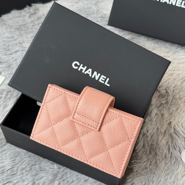 CARD HOLDER 10 CIRCLE CLASP IN TONYS PINK CAVIAR LEATHER GOLD-TONE METALLIC