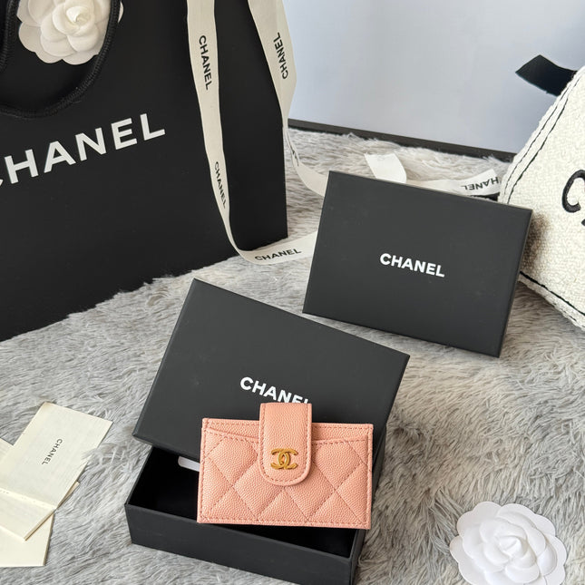 CARD HOLDER 10 CIRCLE CLASP IN TONYS PINK CAVIAR LEATHER GOLD-TONE METALLIC