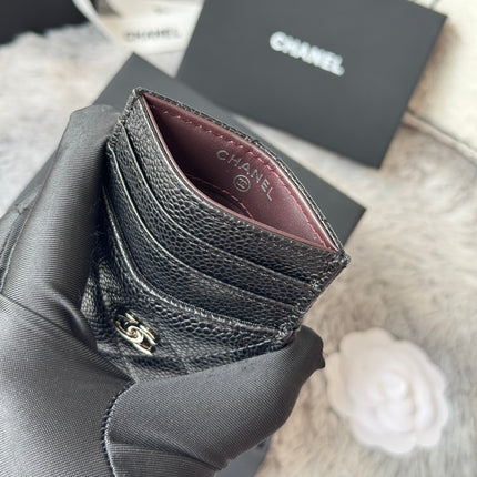 CLASSIC VERTICAL CARD HOLDER 14 IN BLACK GRAINED CALFSKIN SILVER-TONE METALLIC