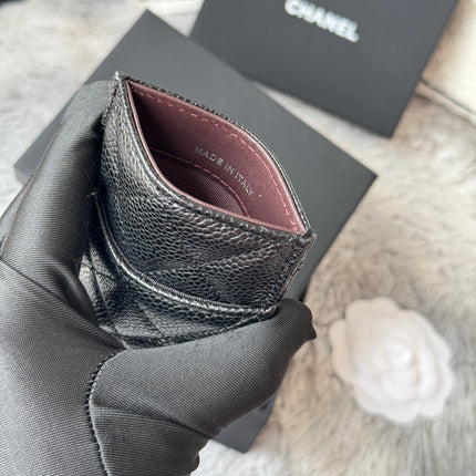 CLASSIC VERTICAL CARD HOLDER 14 IN BLACK GRAINED CALFSKIN SILVER-TONE METALLIC