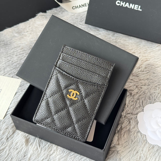 CLASSIC VERTICAL CARD HOLDER 14 IN BLACK GRAINED CALFSKIN GOLD-TONE METALLIC