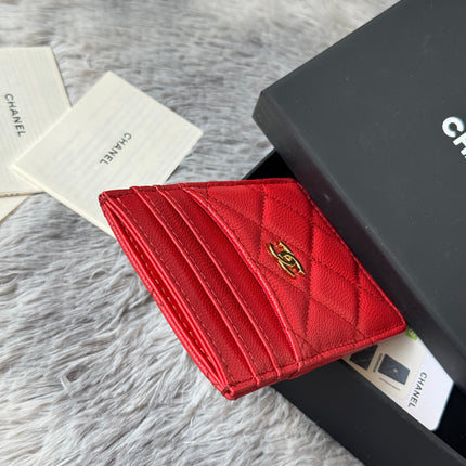 CLASSIC VERTICAL CARD HOLDER 14 IN RED GRAINED CALFSKIN GOLD-TONE METALLIC