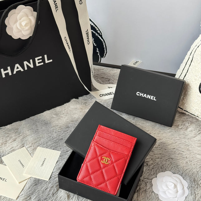 CLASSIC VERTICAL CARD HOLDER 14 IN RED GRAINED CALFSKIN GOLD-TONE METALLIC