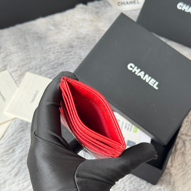 CLASSIC VERTICAL CARD HOLDER 14 IN RED GRAINED CALFSKIN GOLD-TONE METALLIC