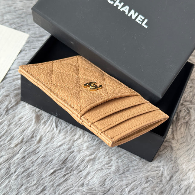 CLASSIC VERTICAL CARD HOLDER 14 IN LIGHT BROWN GRAINED CALFSKIN GOLD-TONE METALLIC