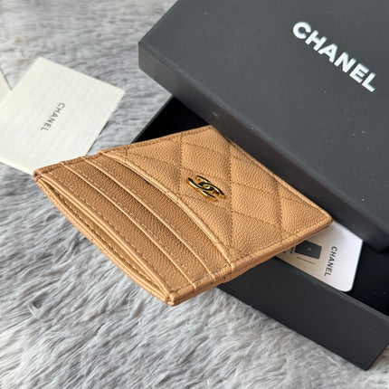 CLASSIC VERTICAL CARD HOLDER 14 IN LIGHT BROWN GRAINED CALFSKIN GOLD-TONE METALLIC