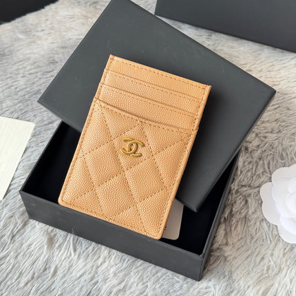 CLASSIC VERTICAL CARD HOLDER 14 IN LIGHT BROWN GRAINED CALFSKIN GOLD-TONE METALLIC