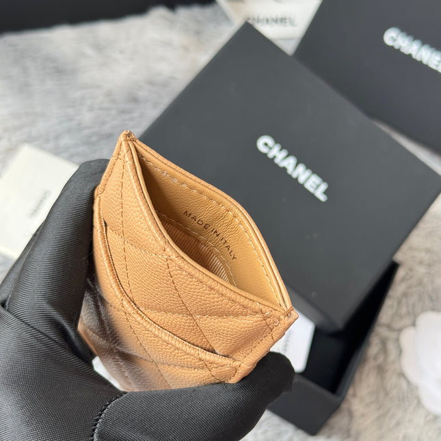 CLASSIC VERTICAL CARD HOLDER 14 IN LIGHT BROWN GRAINED CALFSKIN GOLD-TONE METALLIC