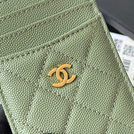 CLASSIC VERTICAL CARD HOLDER 14 IN RAINEE GREEN GRAINED CALFSKIN GOLD-TONE METALLIC