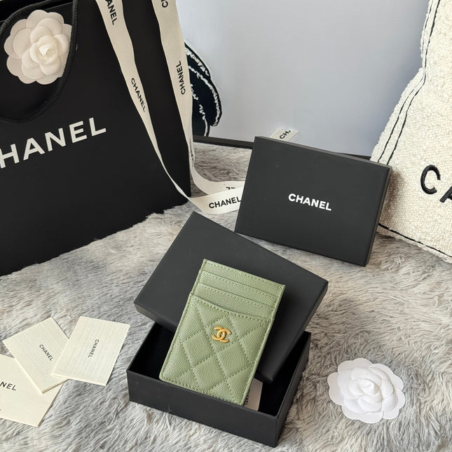 CLASSIC VERTICAL CARD HOLDER 14 IN RAINEE GREEN GRAINED CALFSKIN GOLD-TONE METALLIC