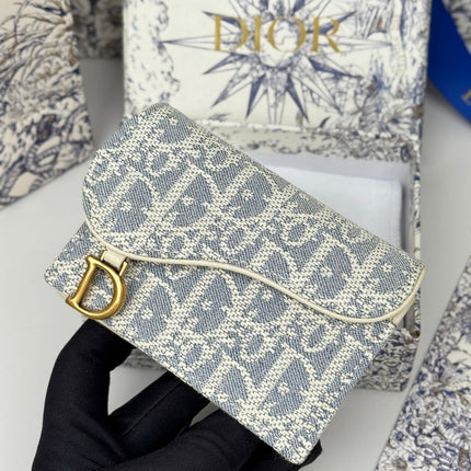 DIOR 25S SADDLE JASMINE GUSSET CARD HOLDER 10 IN LIGHT BLUE OBLIQUE JACQUARD CANVAS