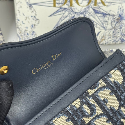 DIOR 25S SADDLE JASMINE GUSSET CARD HOLDER 10 IN BLUE OBLIQUE JACQUARD CANVAS