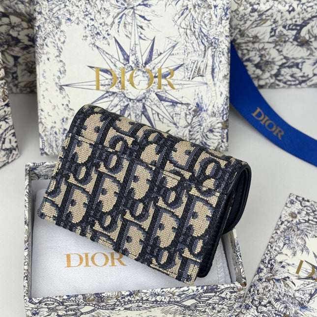 DIOR 25S SADDLE JASMINE GUSSET CARD HOLDER 10 IN BLUE OBLIQUE JACQUARD CANVAS
