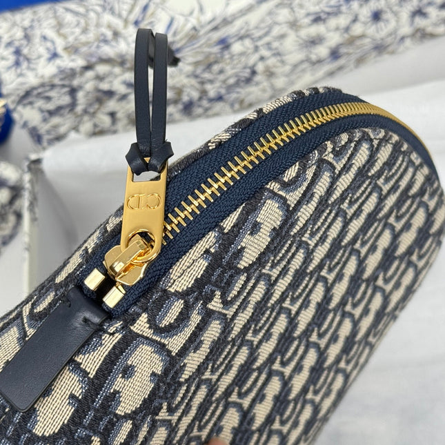 DIOR 25S 30 MONTAIGNE CLUTCH BAG 24 IN BLUE DIOR OBLIQUE JACQUARD
