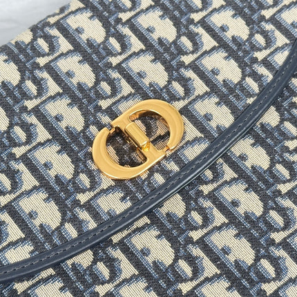 DIOR 25S 30 MONTAIGNE AVENUE POUCH WITH FLAP 30 IN BLUE DIOR OBLIQUE JACQUARD